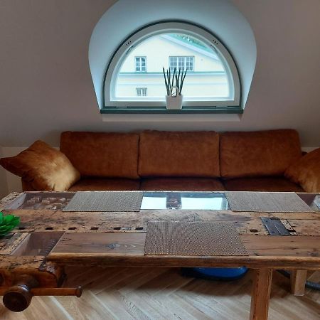 Modern History Apartment Talin Exterior foto