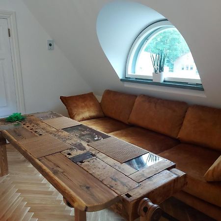 Modern History Apartment Talin Exterior foto