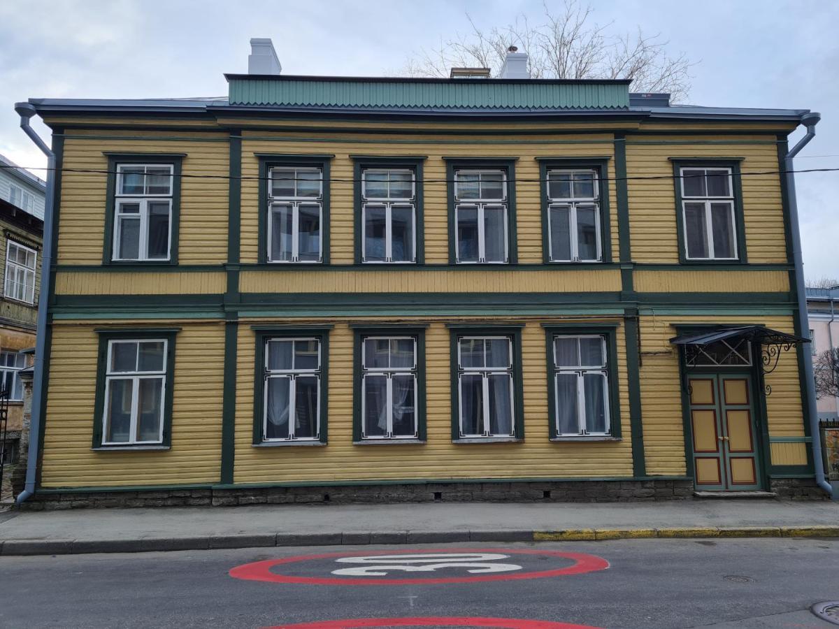 Modern History Apartment Talin Exterior foto