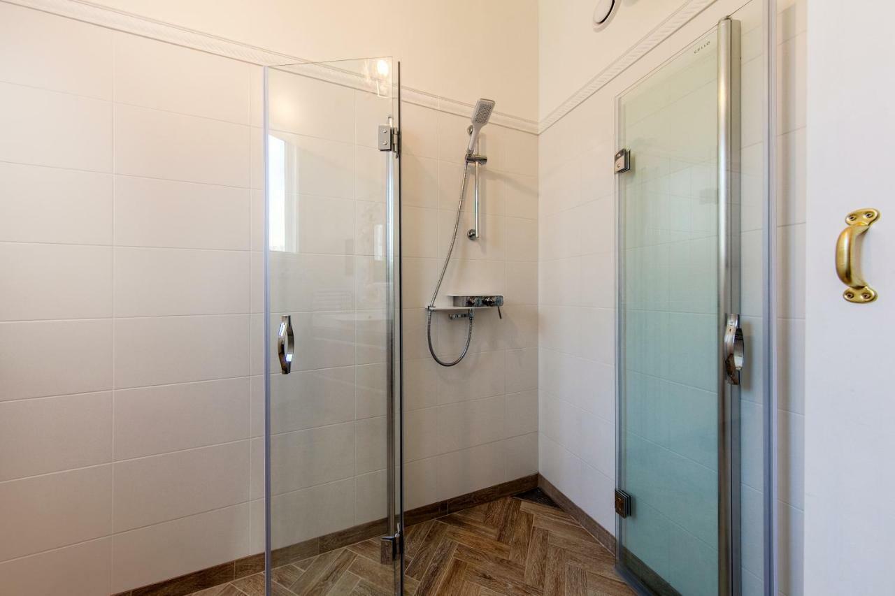 Modern History Apartment Talin Exterior foto