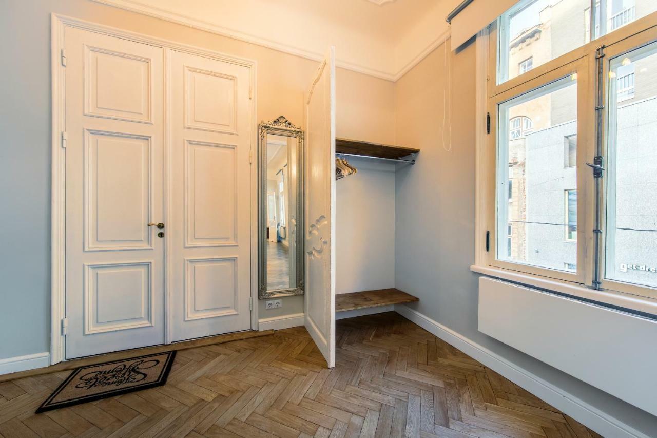 Modern History Apartment Talin Exterior foto