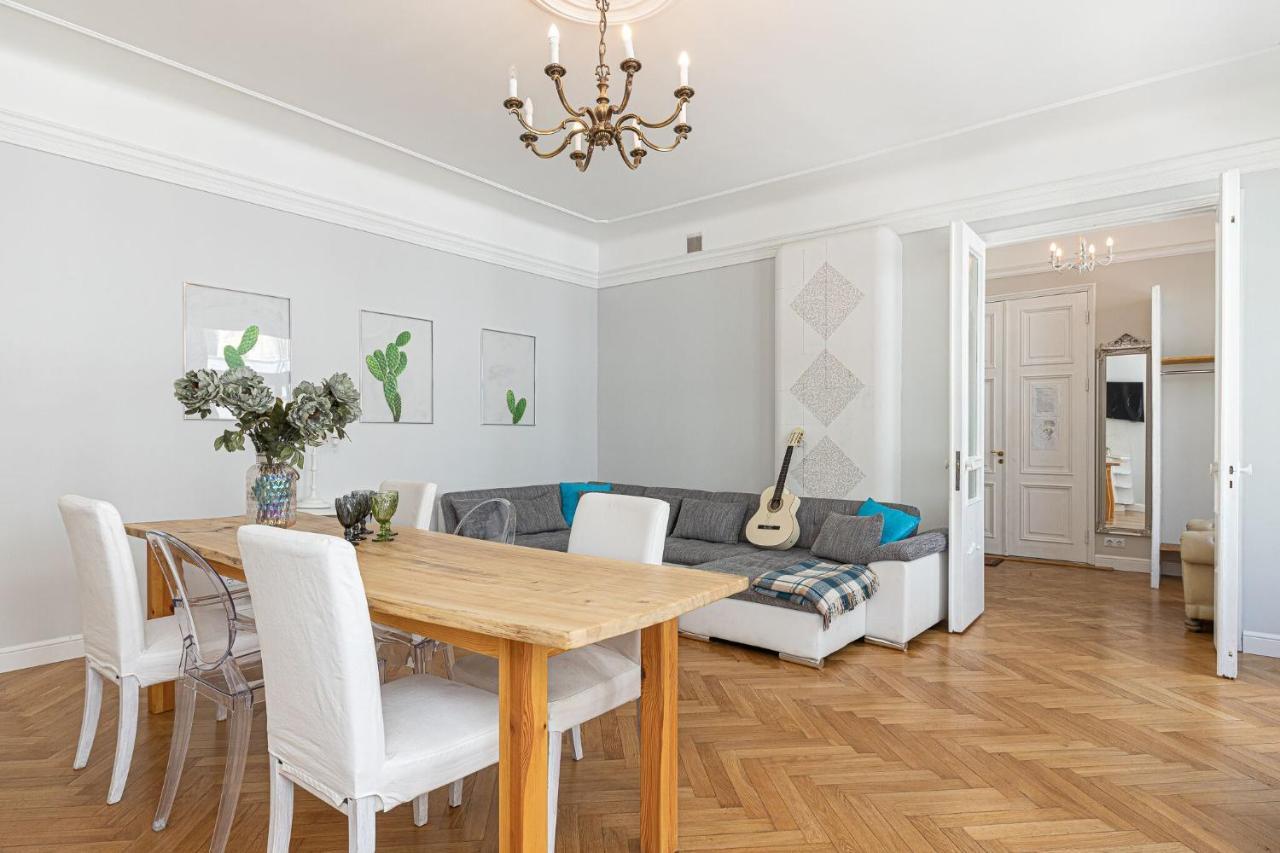 Modern History Apartment Talin Exterior foto